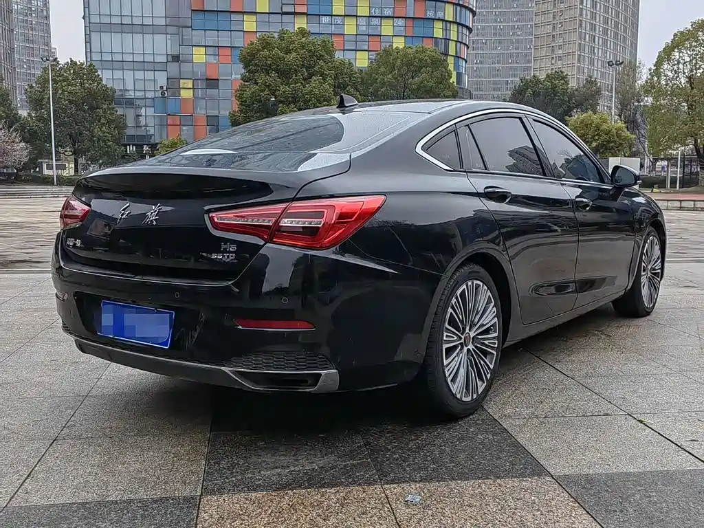 Hongqi H5 Classic 1.8 T Auto Connected Flagship Charm