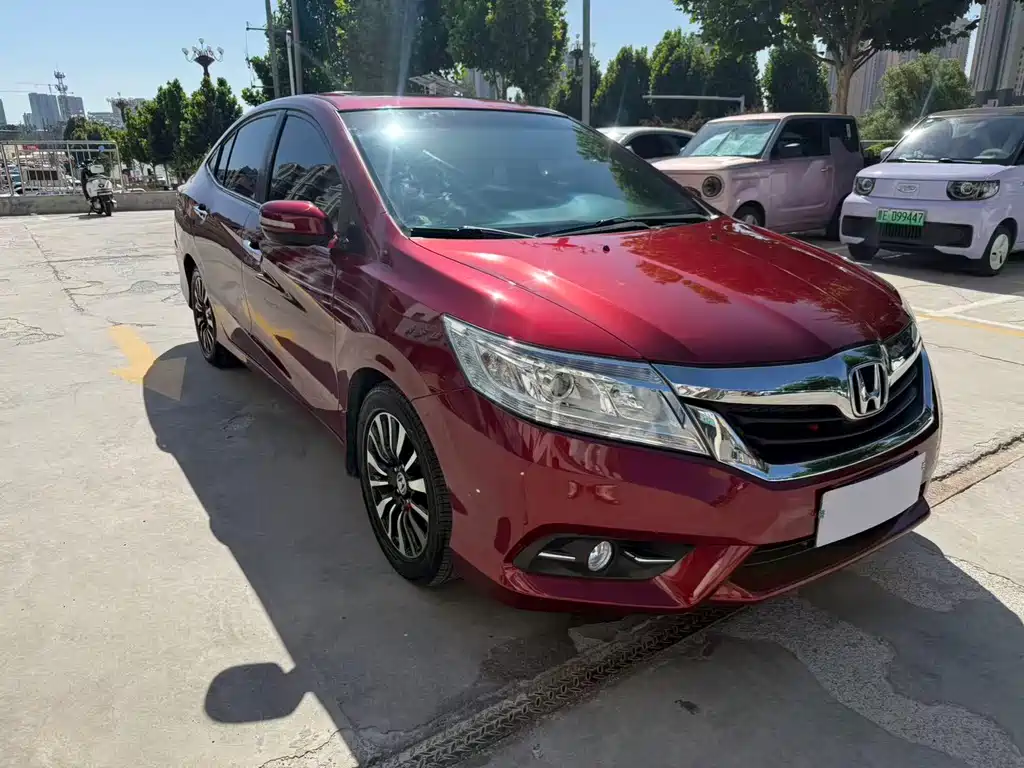 Crider 1.8 L Auto Luxury