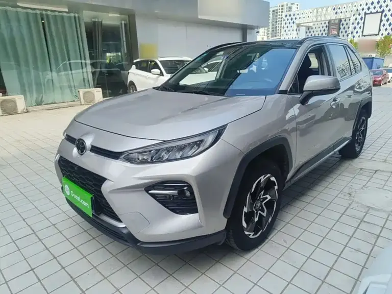 Toyota Wildlander 2.0 L CVT 2 WD Tech