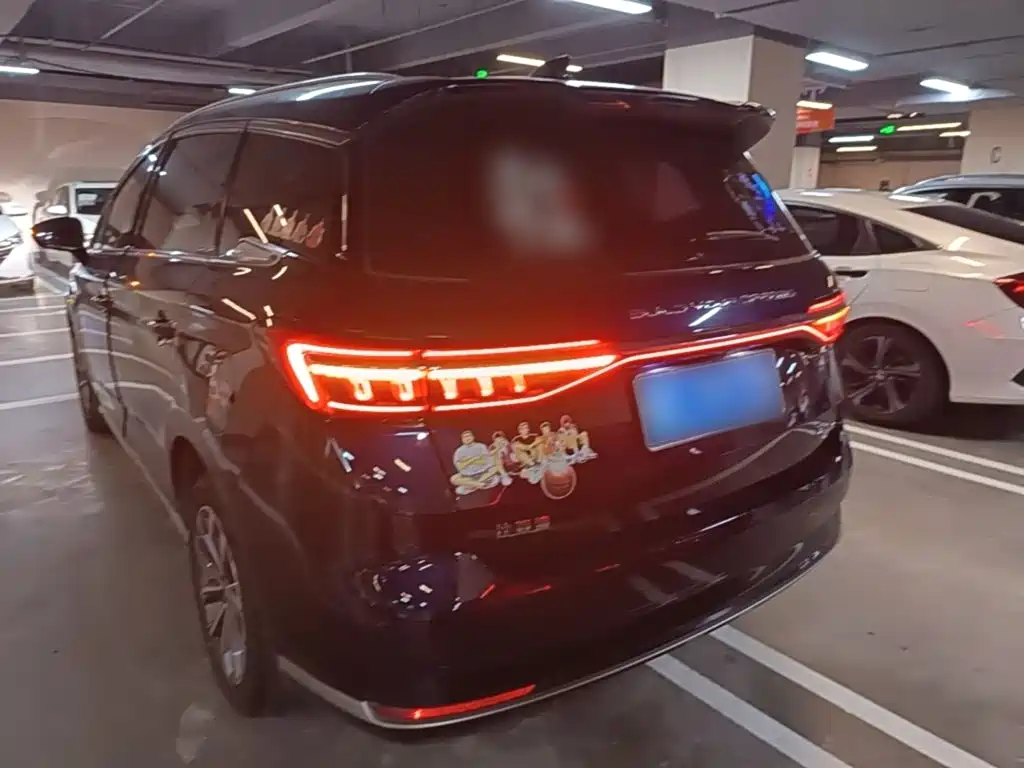 Song MAX Upgraded 1.5 T Auto Luxury 7-seat