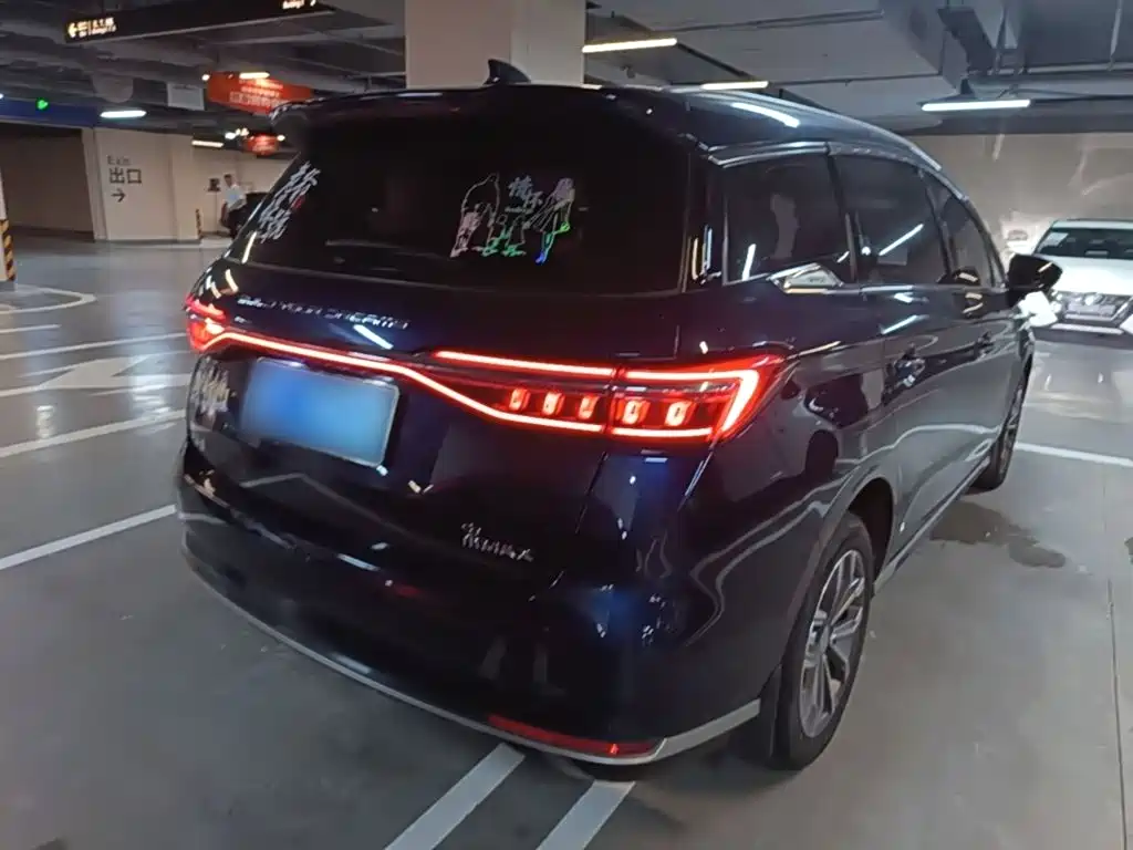 Song MAX Upgraded 1.5 T Auto Luxury 7-seat
