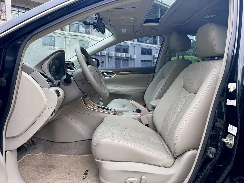 Sylphy 1.6 XV CVT Premium