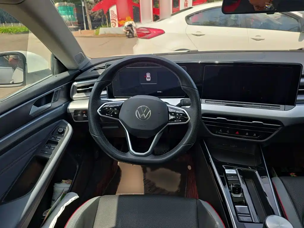 Lamando Lamando L 280 TSI DSG Spicy Cool