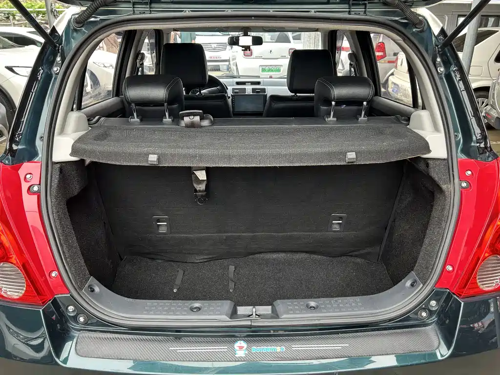 Swift 1.5 L Auto Fashion Cool Play