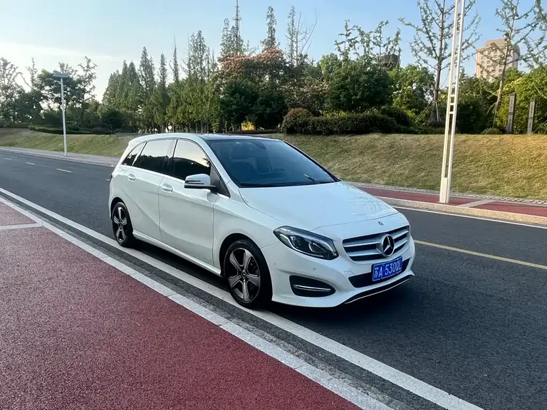 Mercedes-Benz B-Class B 200 Fashion