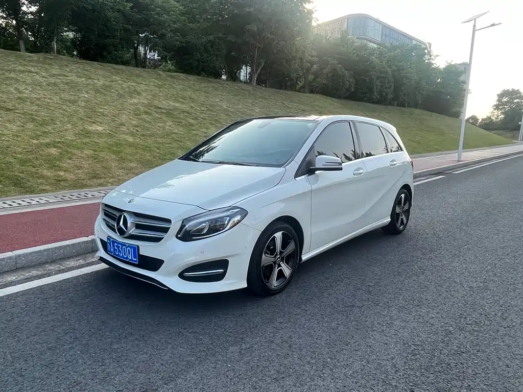 Mercedes-Benz B-Class B 200 Fashion