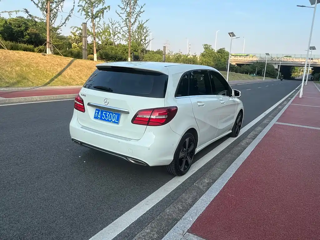 Mercedes-Benz B-Class B 200 Fashion