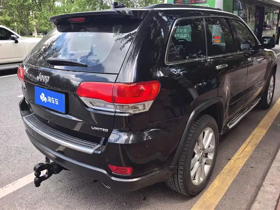Grand Cherokee (Import) 3.0 L Comfort Enjoyment Navigation