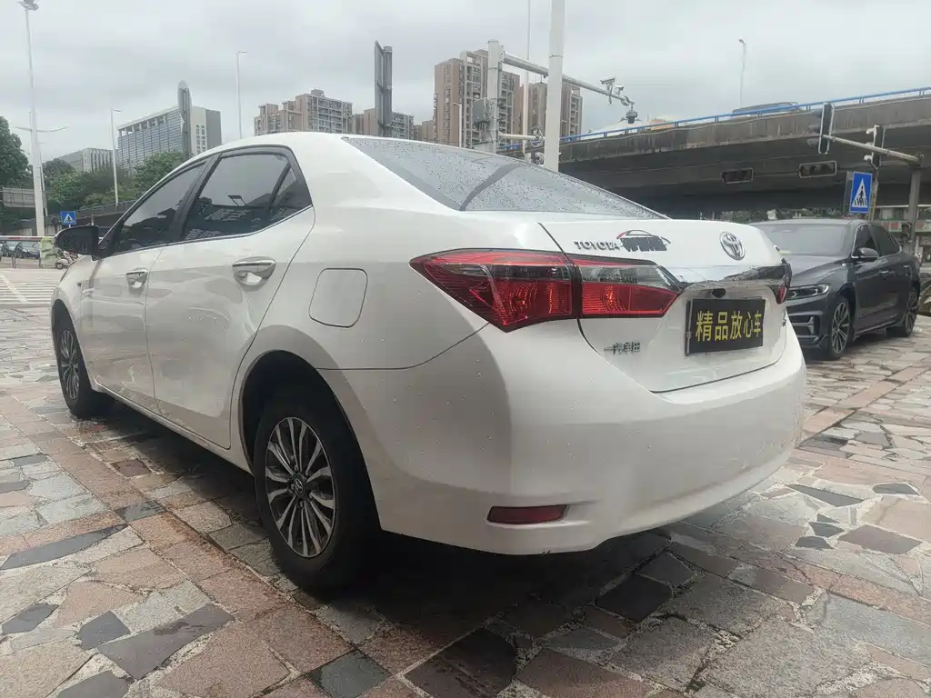 Corolla Facelift 1.6 L S-CVT GL