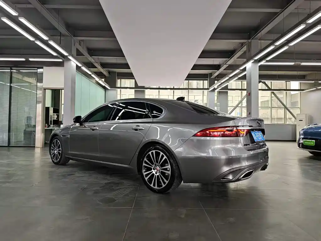 Jaguar XFL XFL 2.0 T P250 2 WD Premium Luxury