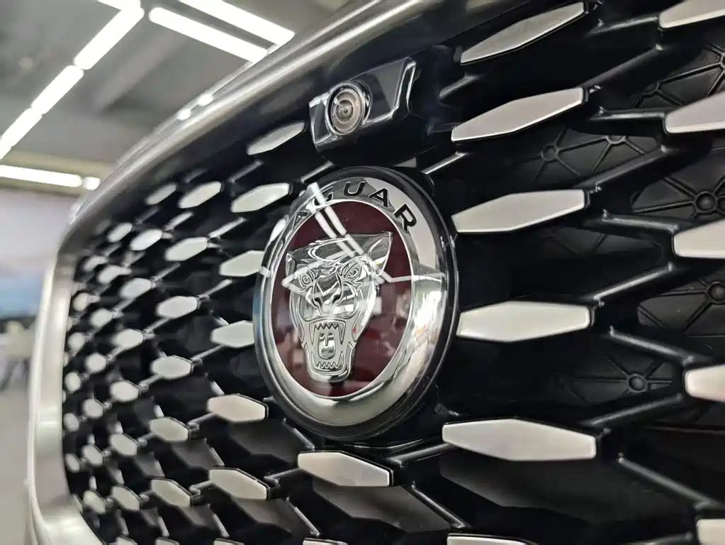 Jaguar XFL XFL 2.0 T P250 2 WD Premium Luxury