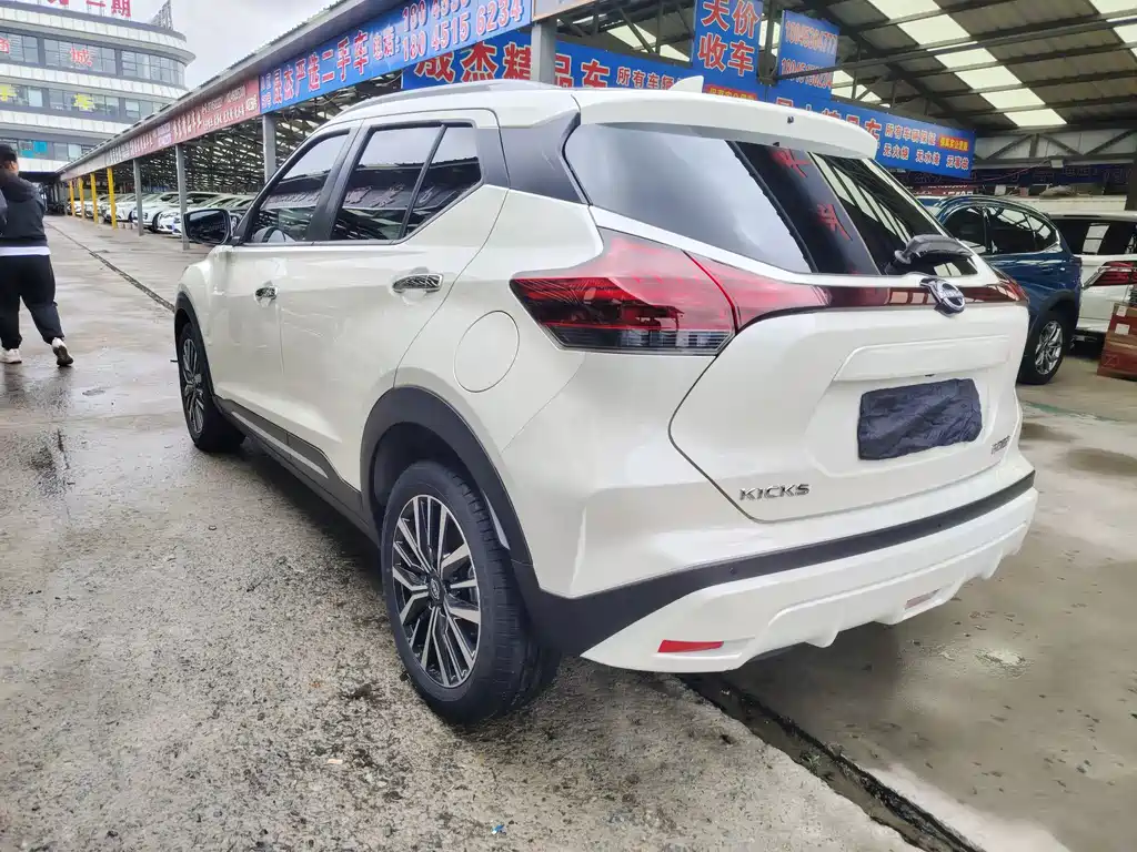 Kicks 劲客 2023款 劲情版 1.5 L 「劲」上添花 旗舰版