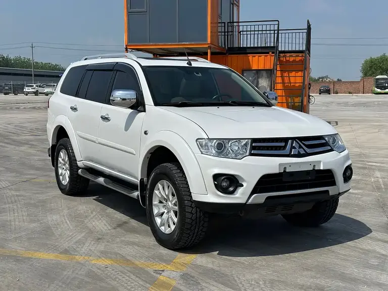 Mitsubishi Pajero Sport 3.0 L Auto 4 WD Flagship