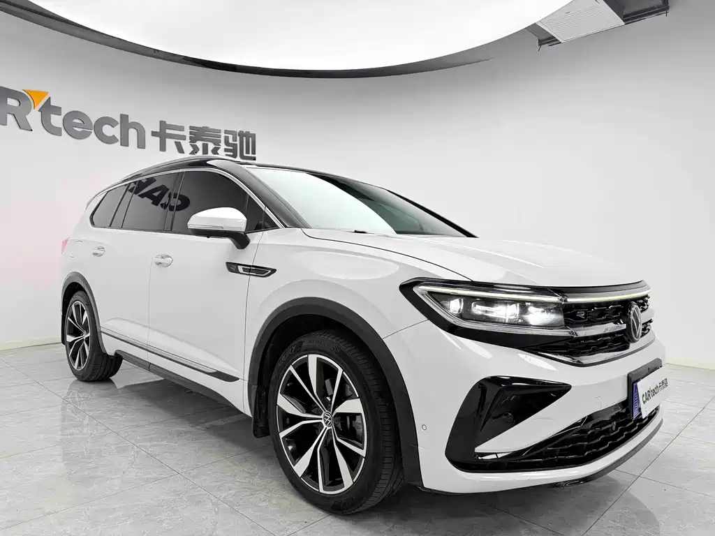 Talagon 380 TSI 4 WD R-Line Expand Realm