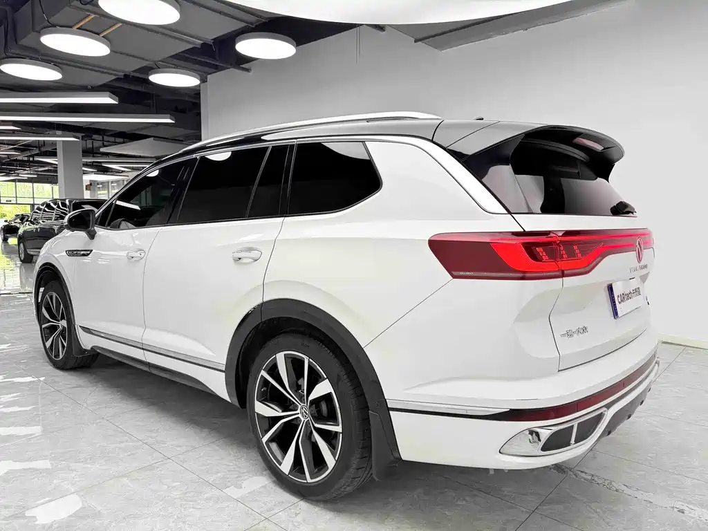 Talagon 380 TSI 4 WD R-Line Expand Realm