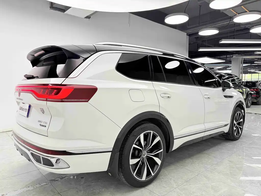 Talagon 380 TSI 4 WD R-Line Expand Realm