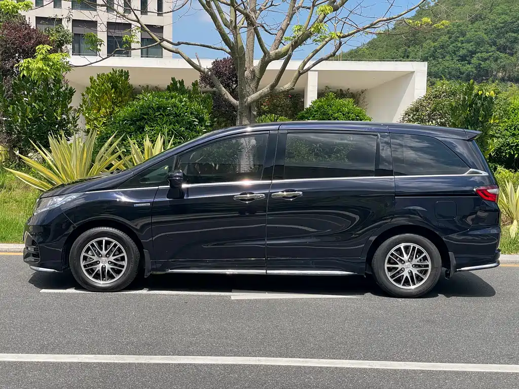 Odyssey 2.0 L Sharp· Comfort Enjoyment