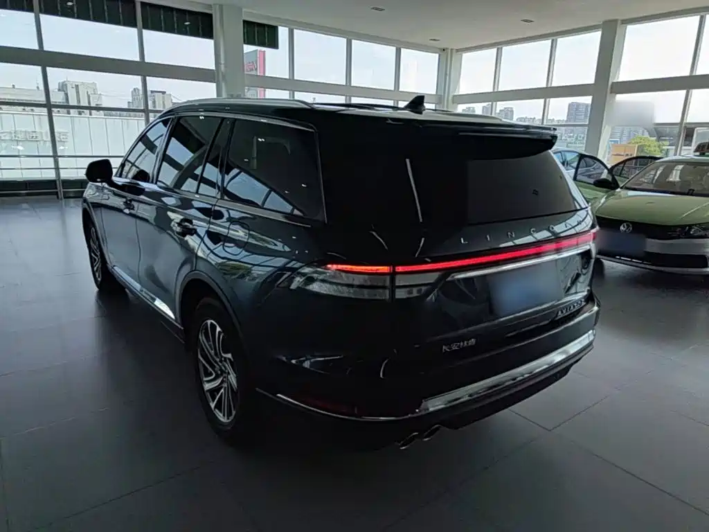 Aviator 3.0 T V6 4 WD Premium