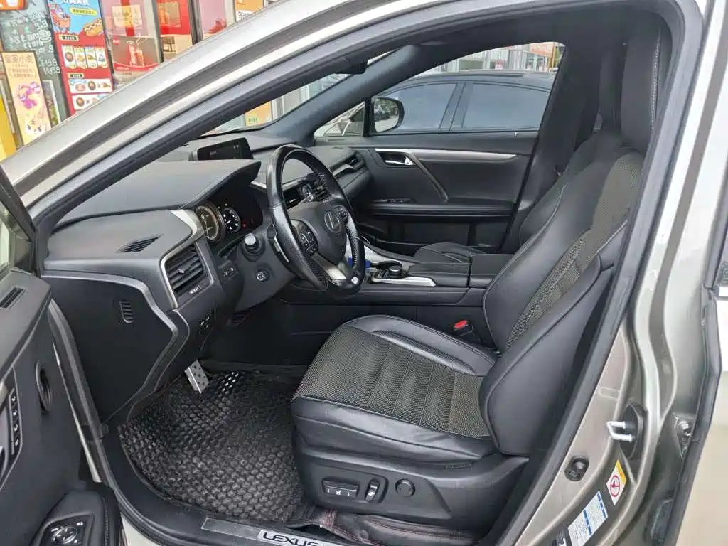 Lexus RX 300 4 WD F SPORT CN-V
