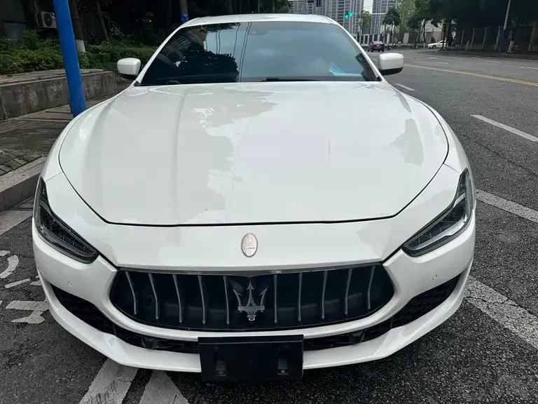 Maserati Ghibli 3.0 T Standard