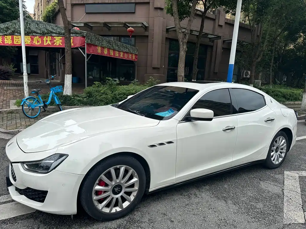 Ghibli 3.0 T Standard