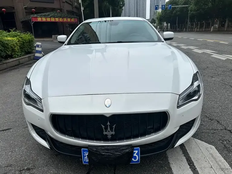 Maserati Quattroporte 3.0 T Standard