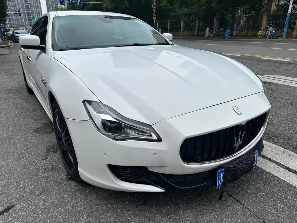 Quattroporte 3.0 T Standard