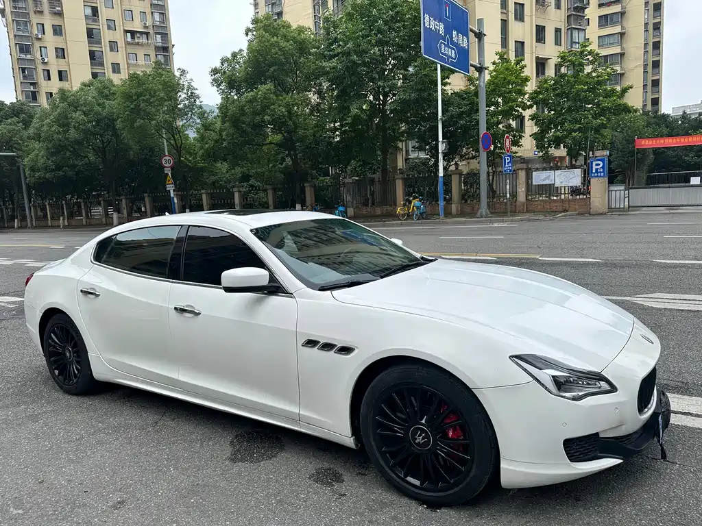 Quattroporte 3.0 T Standard