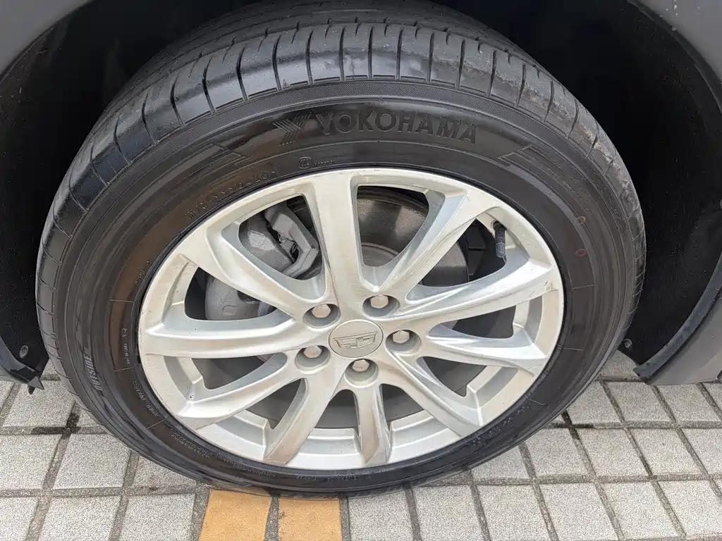 Cadillac XT4 28 T 2 WD Luxury