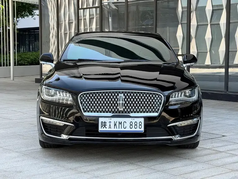 Lincoln MKZ 2.0 T Premium CN-V