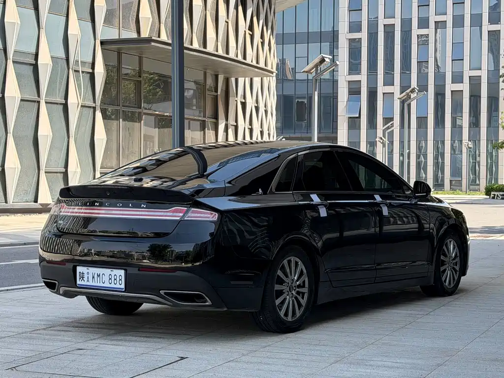 Lincoln MKZ 2.0 T Premium CN-V