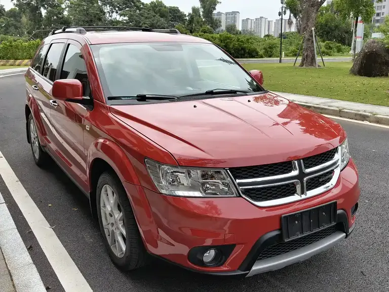 Dodge Journey 2.4 L 2 WD Premium Style