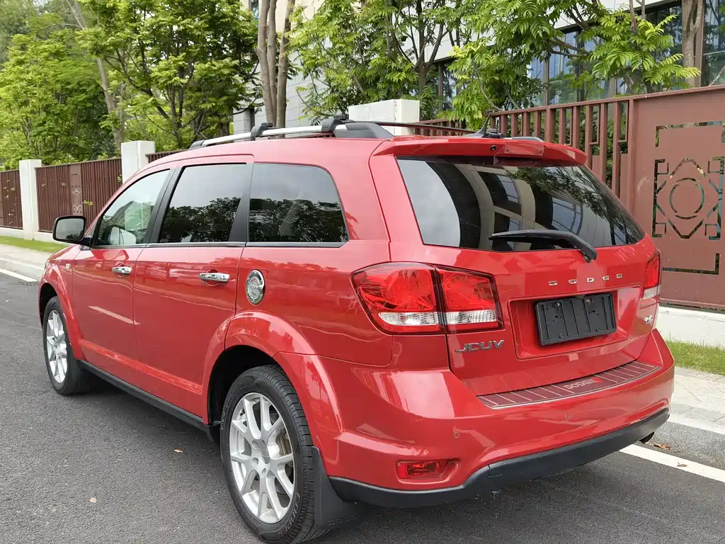 Journey 2.4 L 2 WD Premium Style