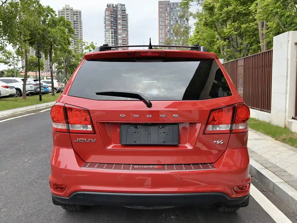Journey 2.4 L 2 WD Premium Style