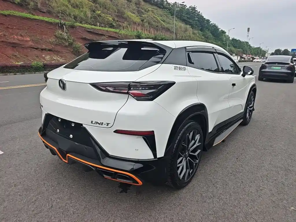 Changan UNI-T 1.5 T Sport Distinguished