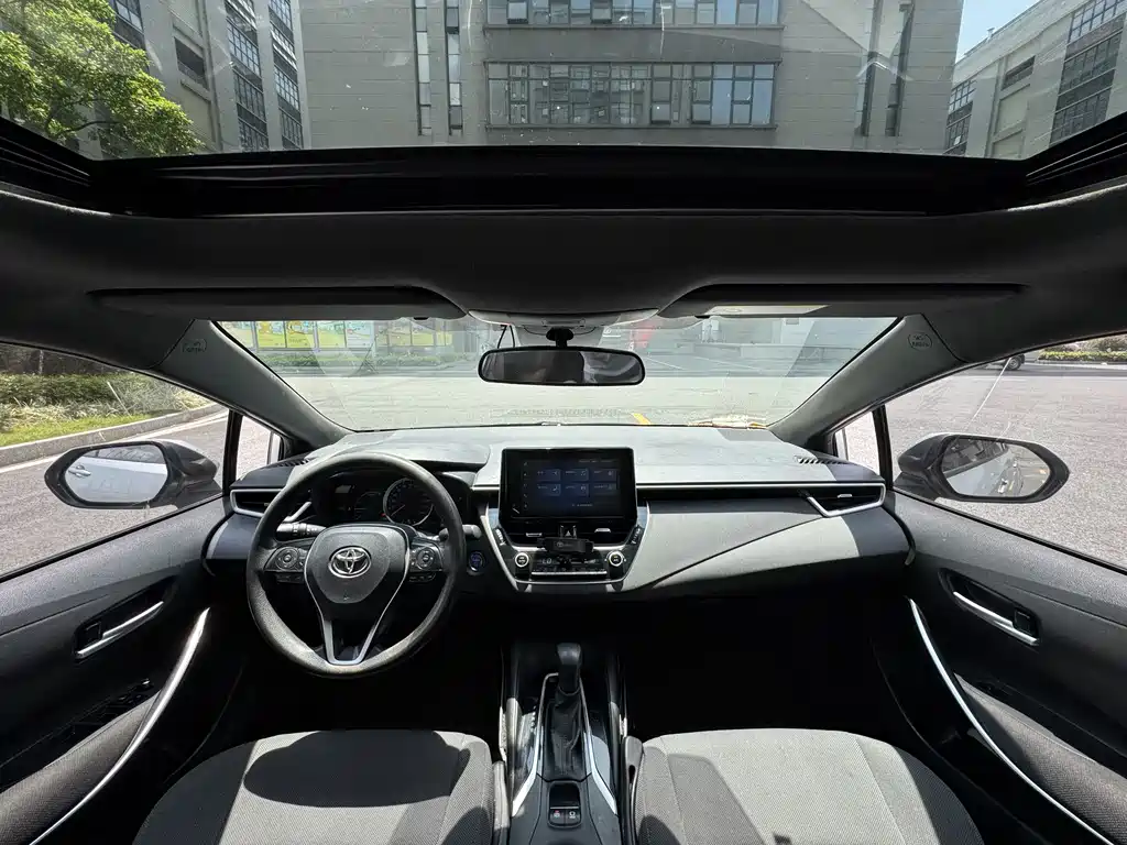 Levin Dual Engine 1.8 H E-CVT Luxury