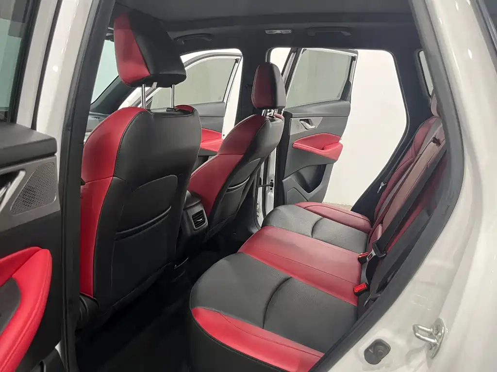 Changan CS35 PLUS Blue Whale NE 1.4 T DCT Distinguished