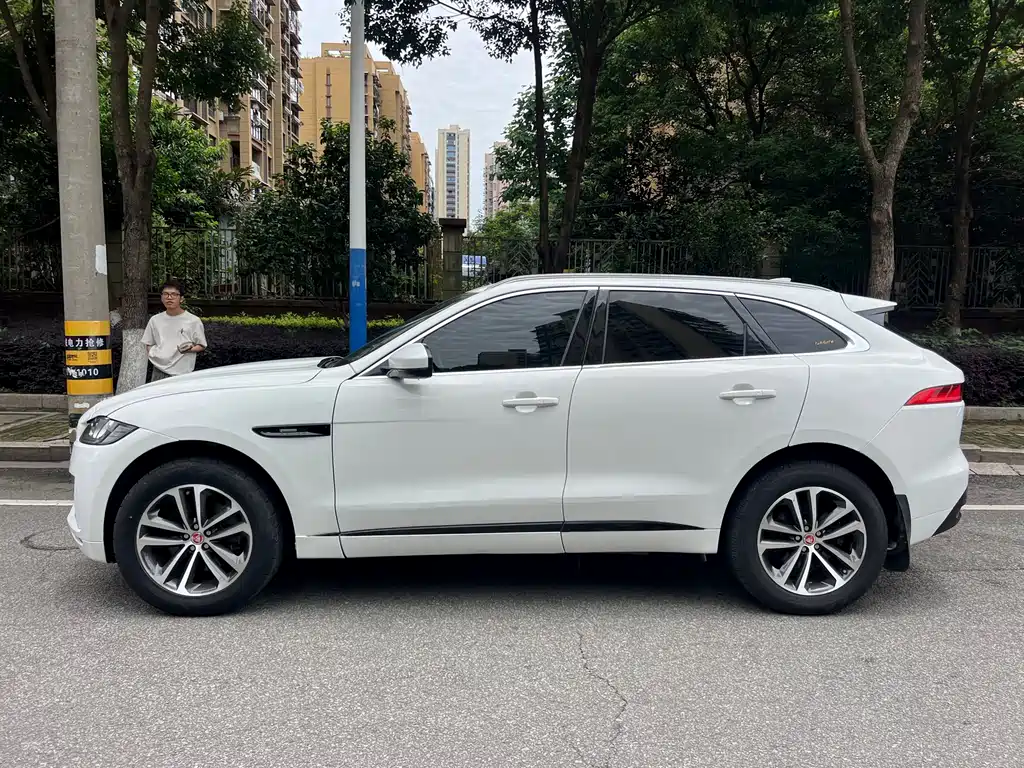 Jaguar F-PACE 3.0 SC 4 WD R-Sport Sport