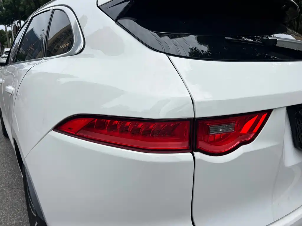 Jaguar F-PACE 3.0 SC 4 WD R-Sport Sport