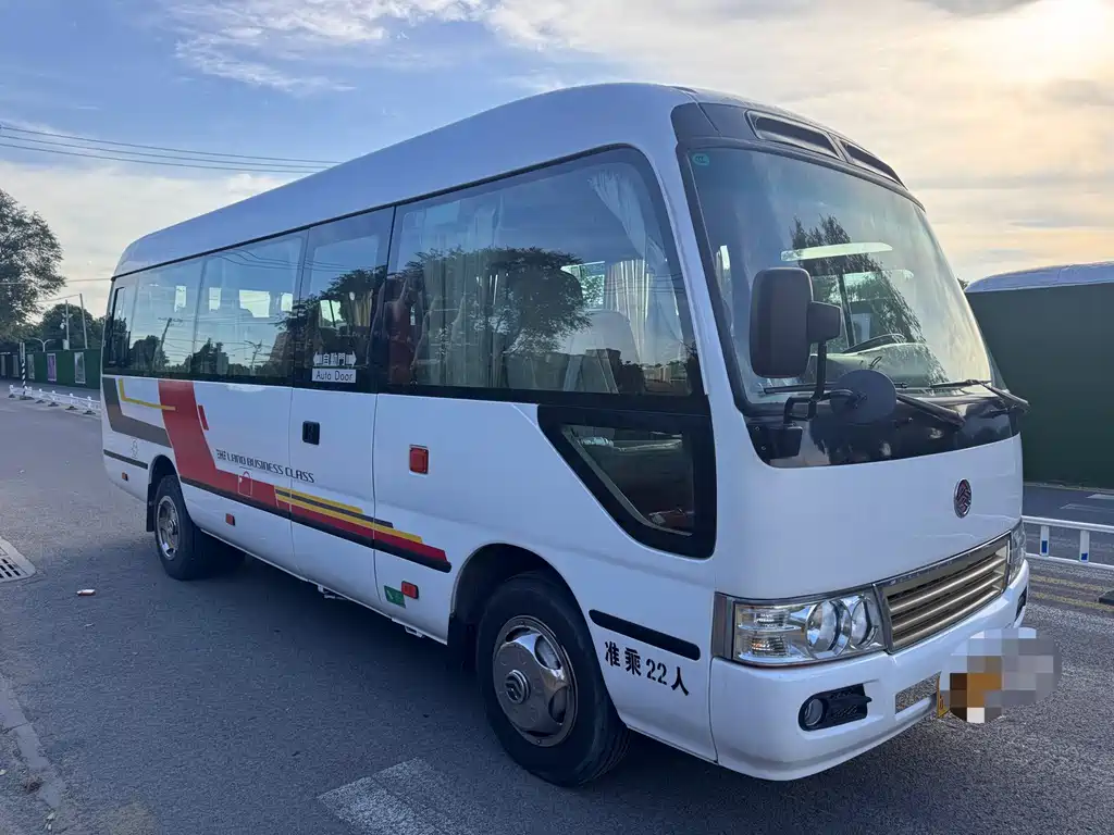 Golden Dragon Coaster 金旅考斯特 2012款 2.7 L汽油版JM495 QF-Ⅲ