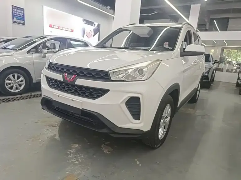 Wuling Hongguang S3 1.5 L Manual Standard CN-V