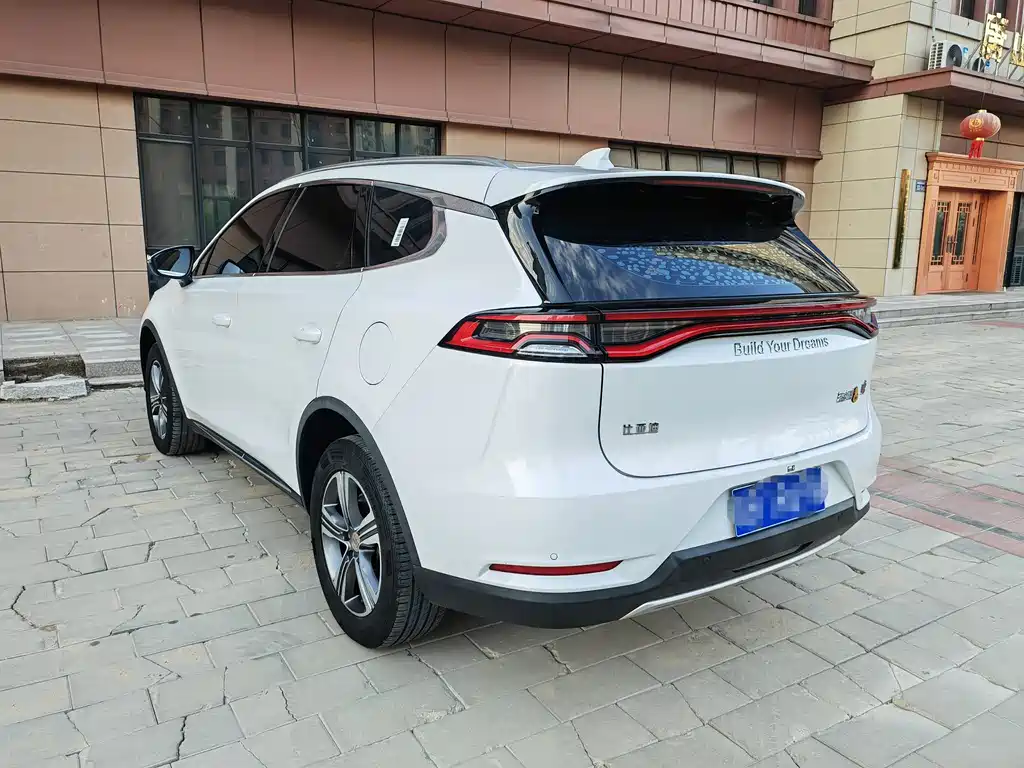Tang 2.0 T Auto Connected Premium 5-seat CN-VI