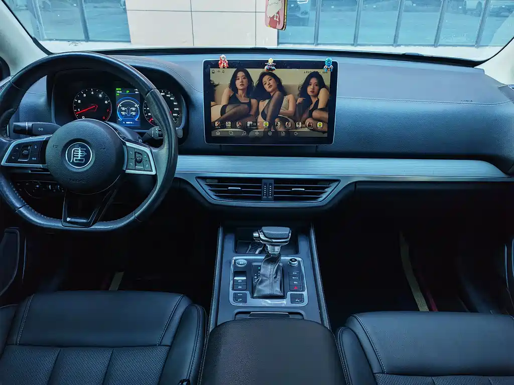 Tang 2.0 T Auto Connected Premium 5-seat CN-VI