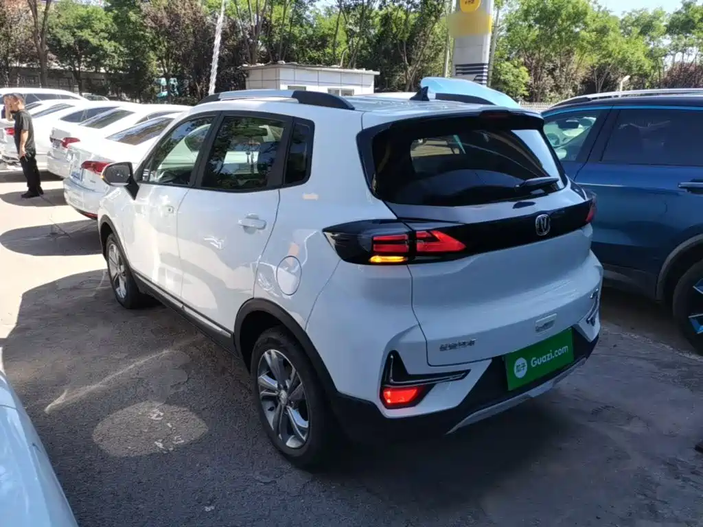 Changan CS15 1.5 L Auto Progressive