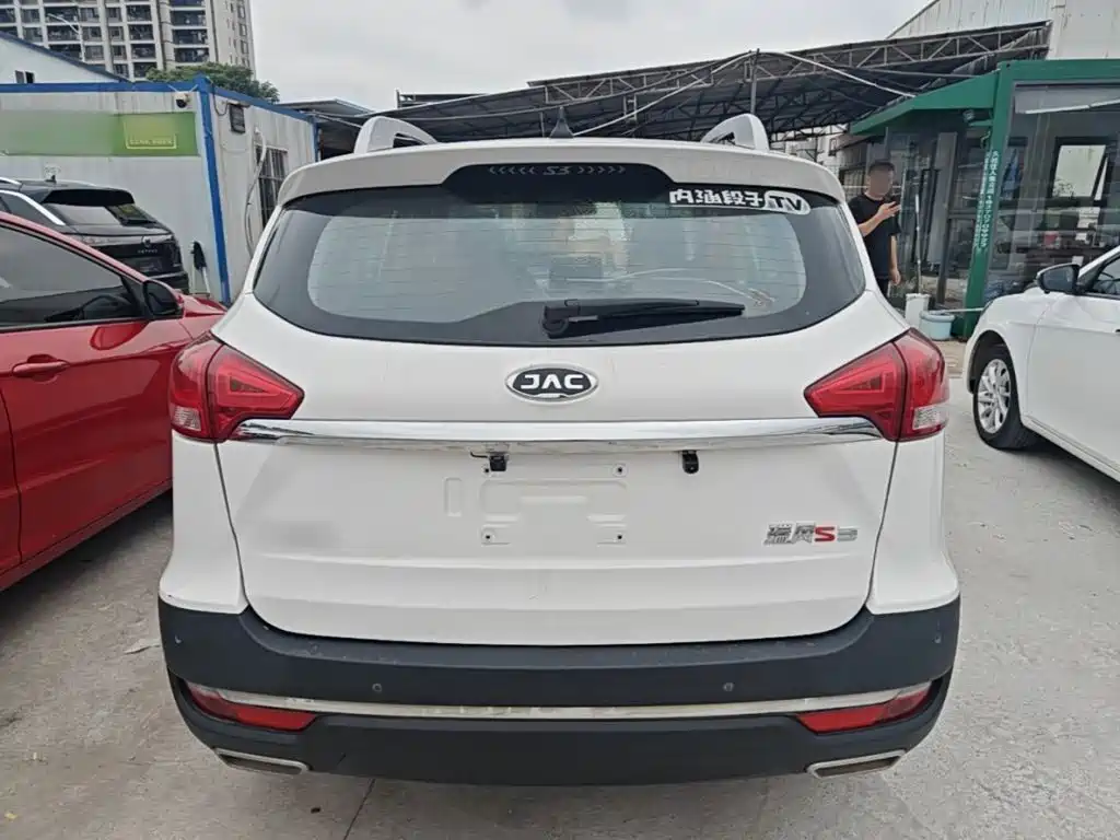 Refine S3 瑞风S3 2017款 1.6 L CVT豪华型