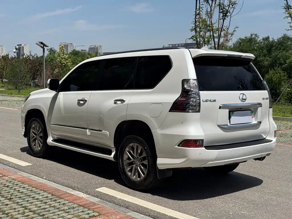 Lexus GX 400 Luxury