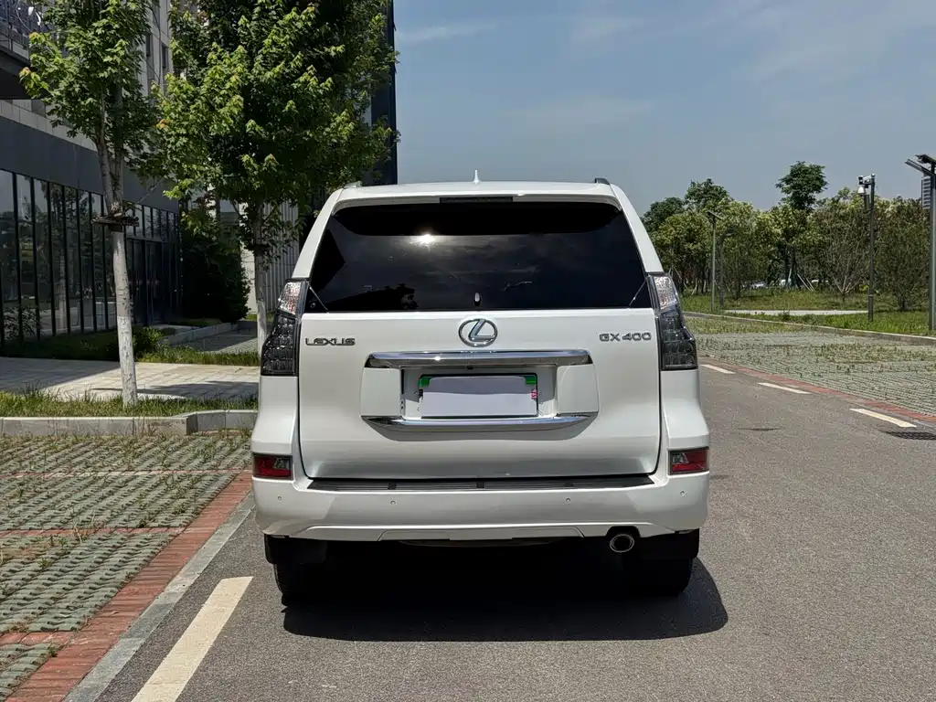 Lexus GX 400 Luxury