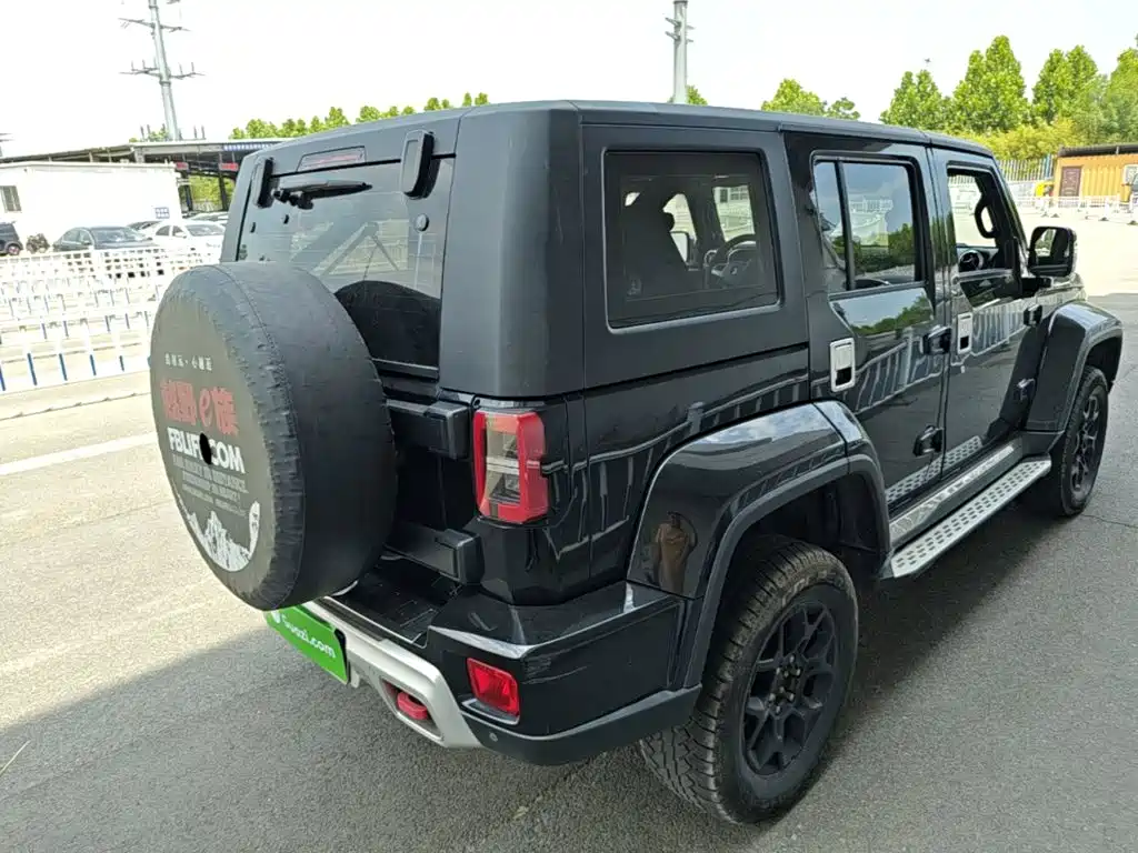 BAIC BJ40 PLUS 2.3 T Auto 4 WD Premium CN-VI