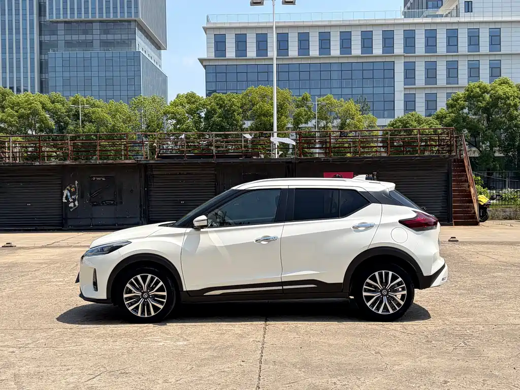 Kicks 1.5 L CVT XV Luxury