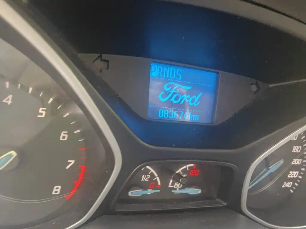Focus Sedan 1.6 L Auto Comfort